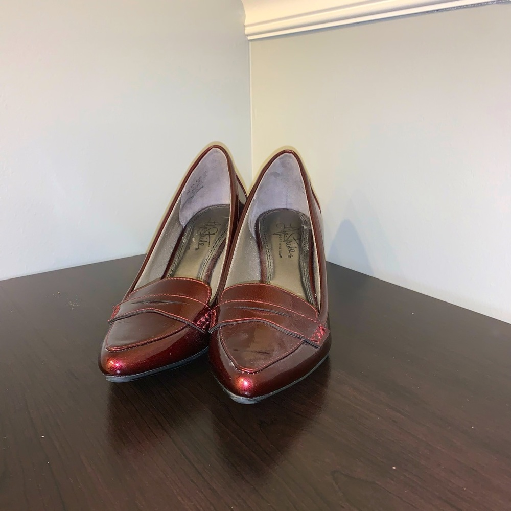 Life Stride Size 8 wide Women’s Maroon Heels